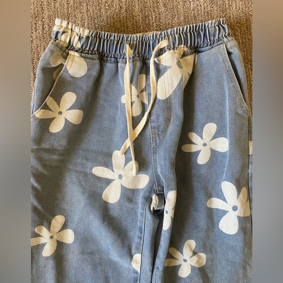 Blue Floral Print Jeans - Picture 2 of 7